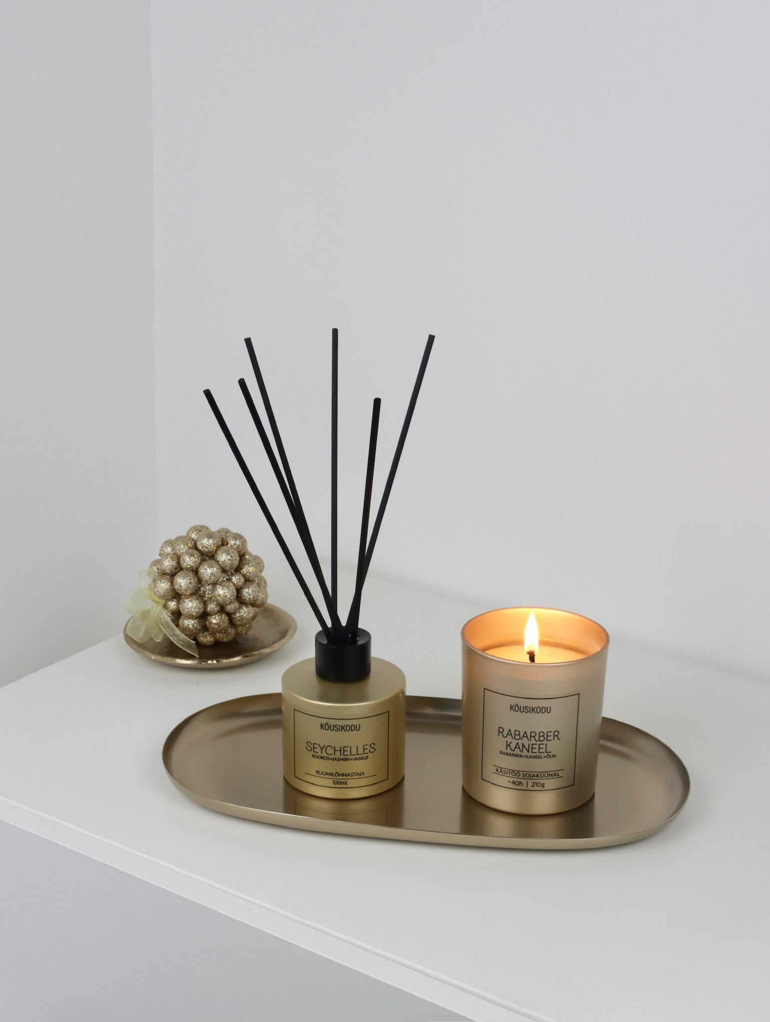 Kinkekomplekt kuldne sojaküünal+ruumilõhnastaja