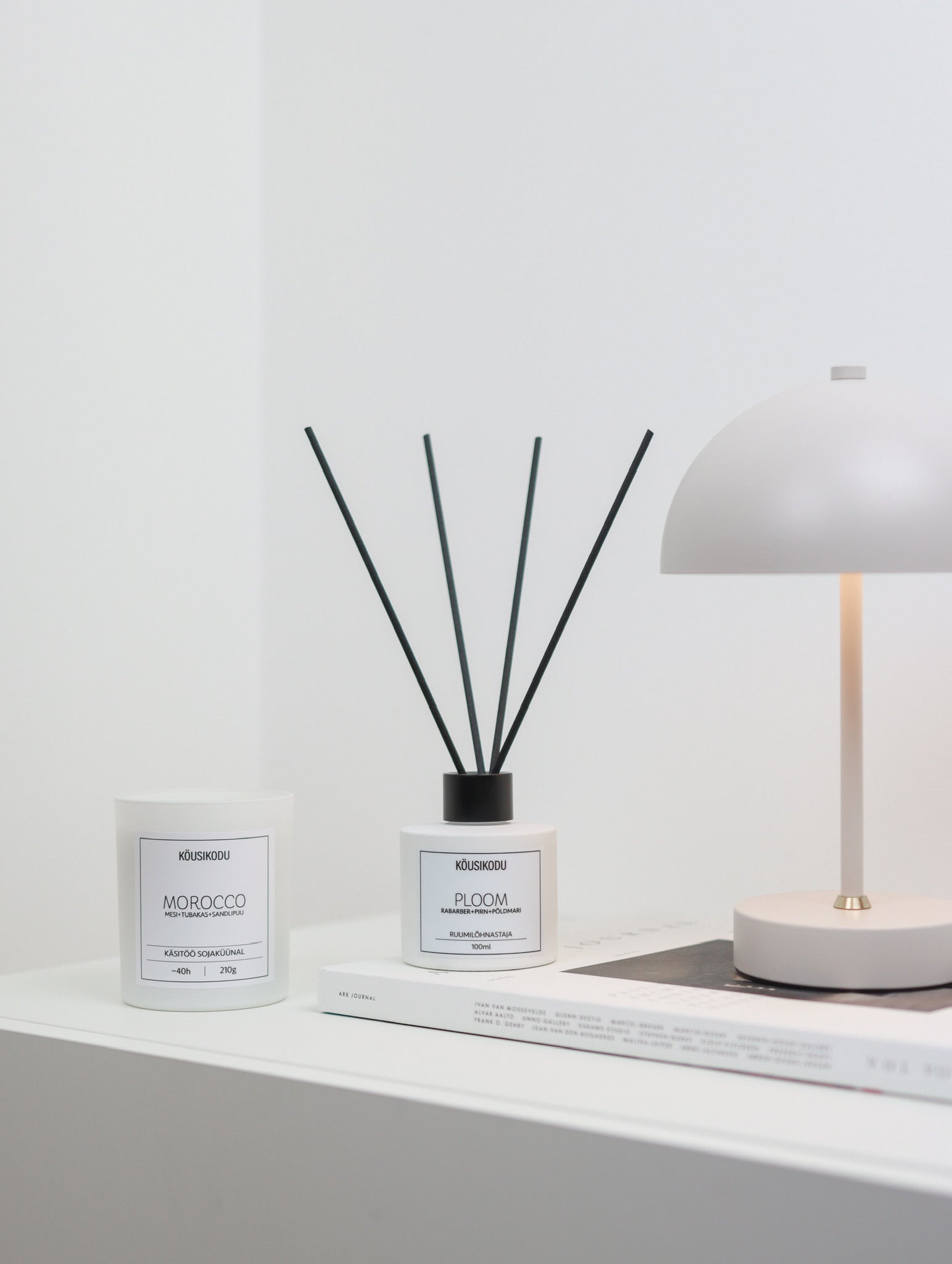 Kinkekomplekt valge sojaküünal+ruumilõhnastaja