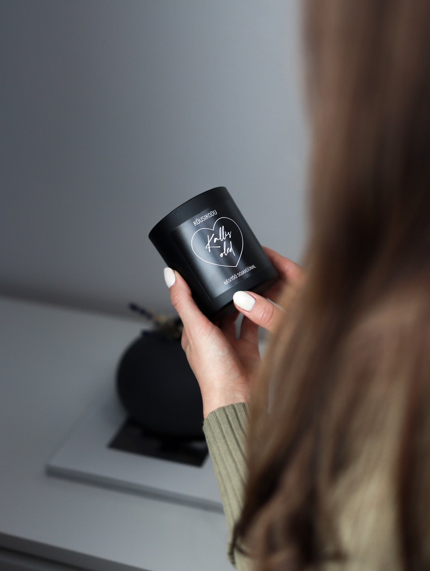 Sõnumiga sojavahast lõhnaküünal